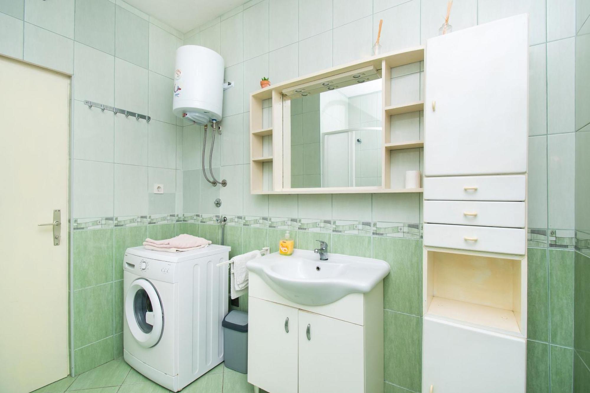 Apartments Kani Нин Екстериор снимка