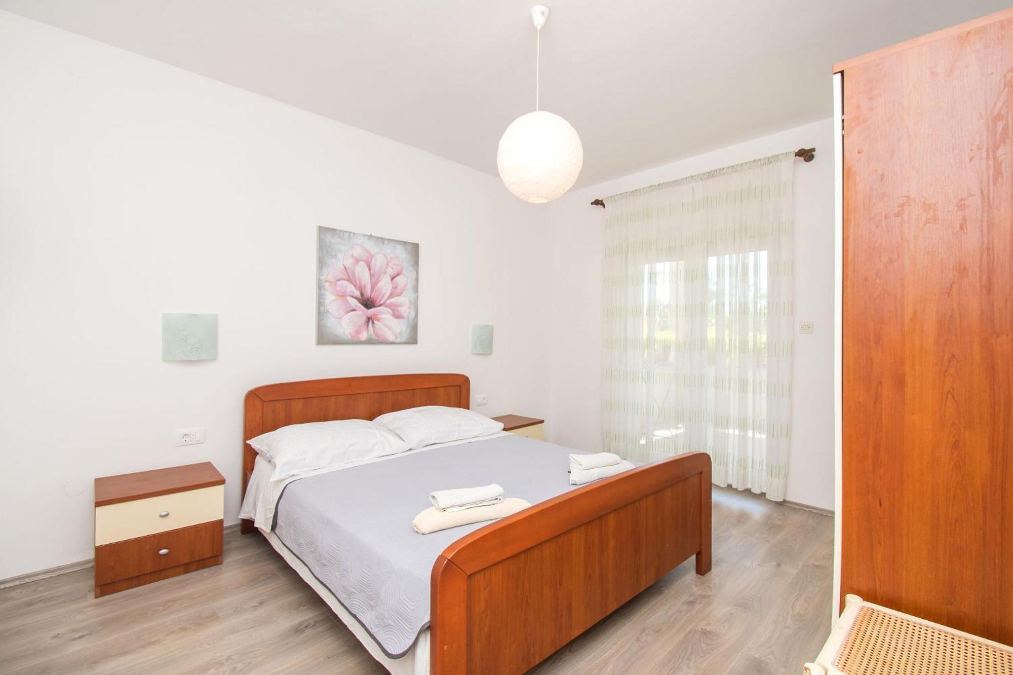 Apartments Kani Нин Екстериор снимка